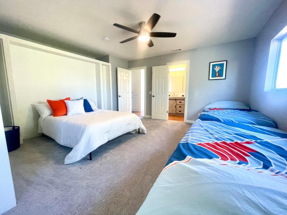 Lovely Beach Home - 2 Min Walk To The Beach - Game Room - Channel Islands! Oxnard Dış mekan fotoğraf