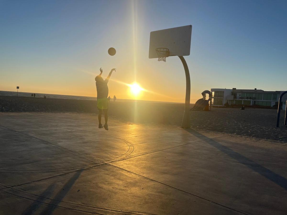 Lovely Beach Home - 2 Min Walk To The Beach - Game Room - Channel Islands! Oxnard Dış mekan fotoğraf